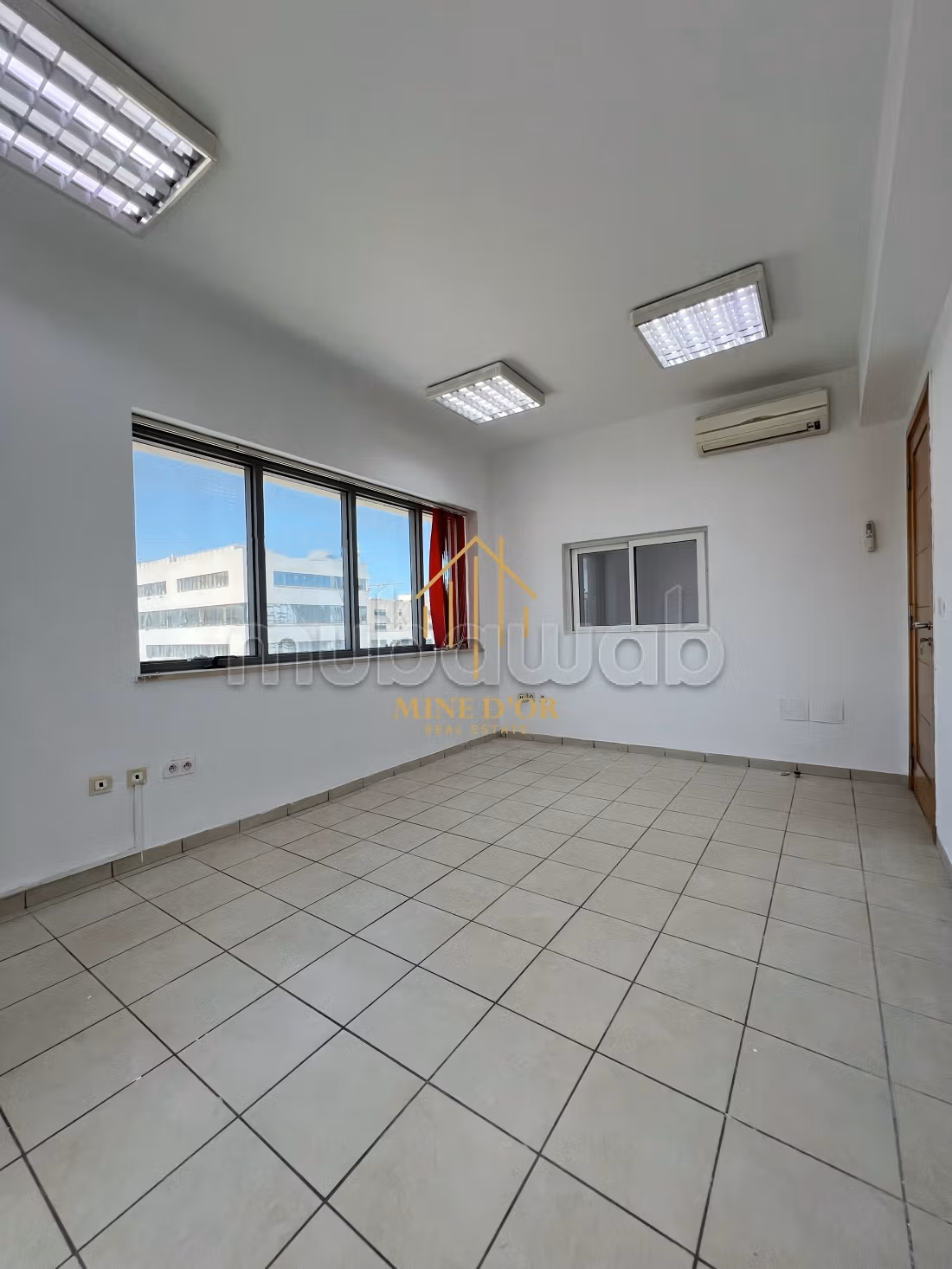 Location Bureau en 4 espaces au CUN