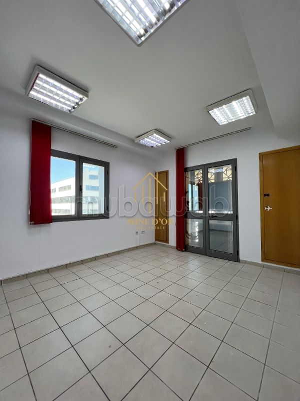 Location Bureau en 4 espaces au CUN