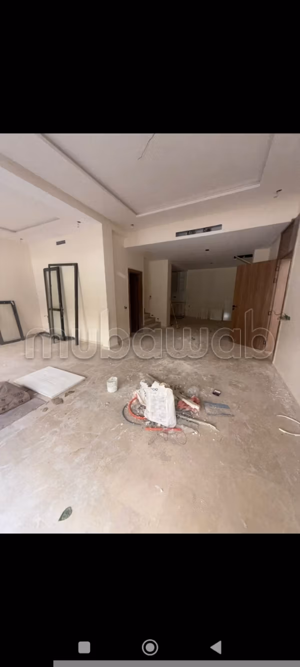 A SAISIR, Bel appartement à vendre à Ain Mezouar. 3 belles chambres. Avec ascenseur et terrasse
