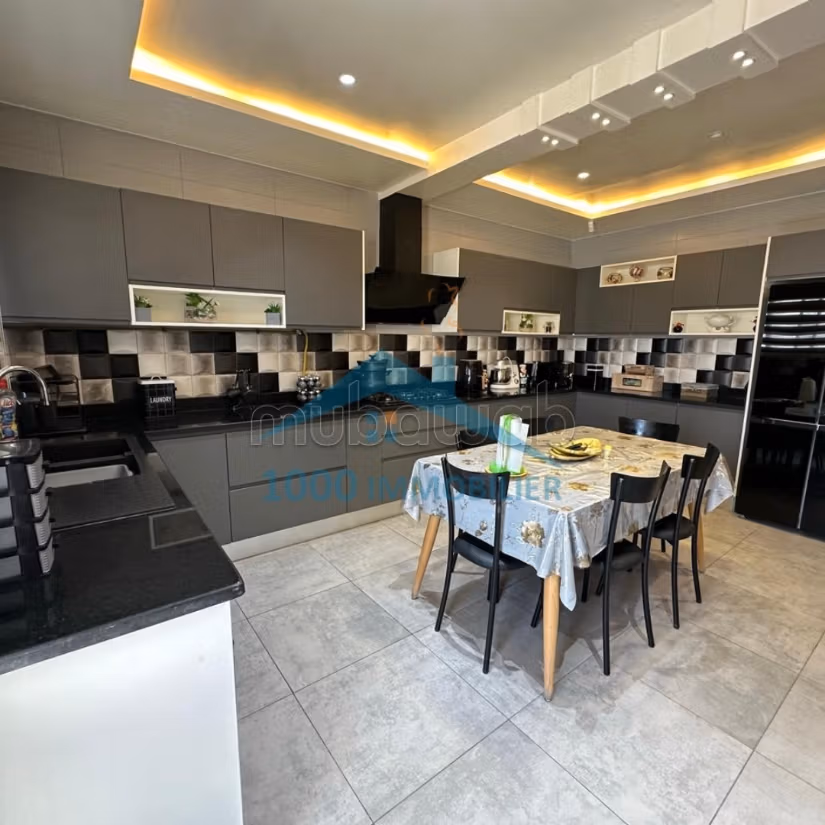 Etage de villa à vendre Cité Gazerne Sousse
