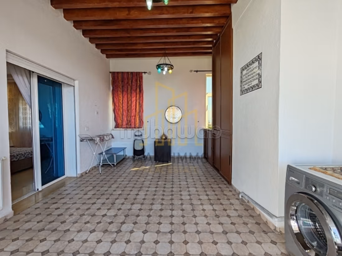 A vendre un appartement S3 à La Soukra