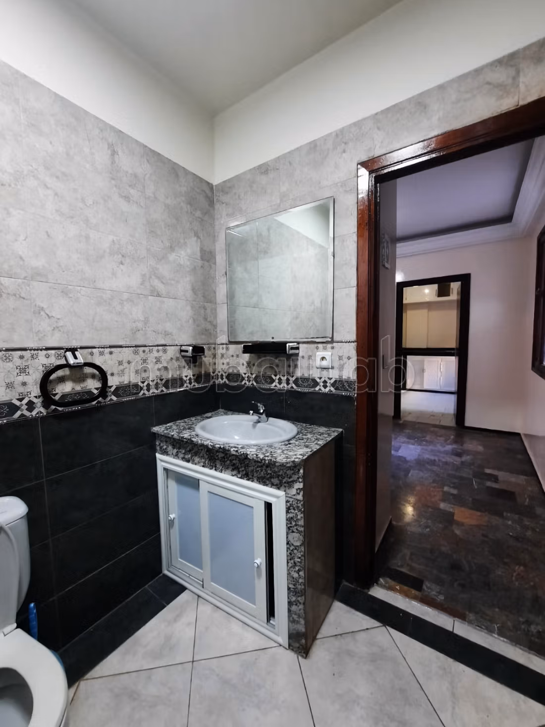 Appartement de 85m² a la location vide — 3
