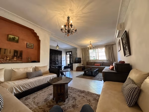 Bel appartement à vendre à Samlalia. 
3 pièces confortables