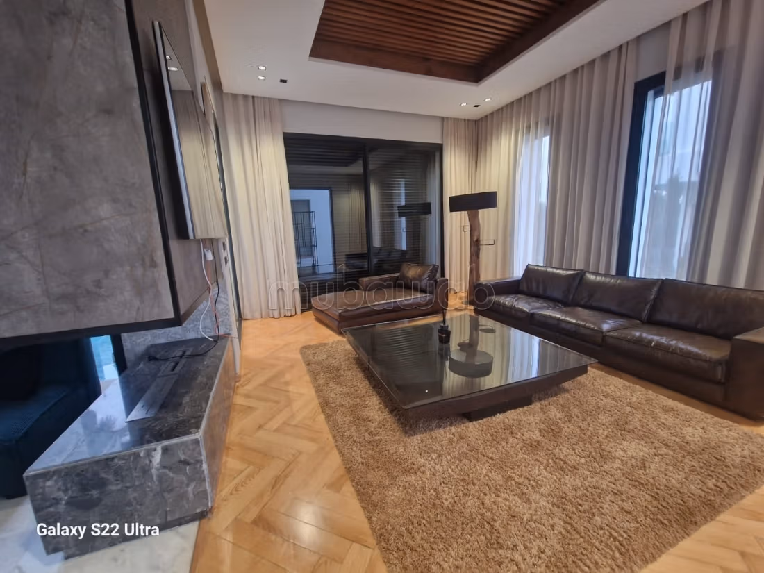 Location villa isolée de luxe à Ville Verte. 
6 pièces. 
Meublé