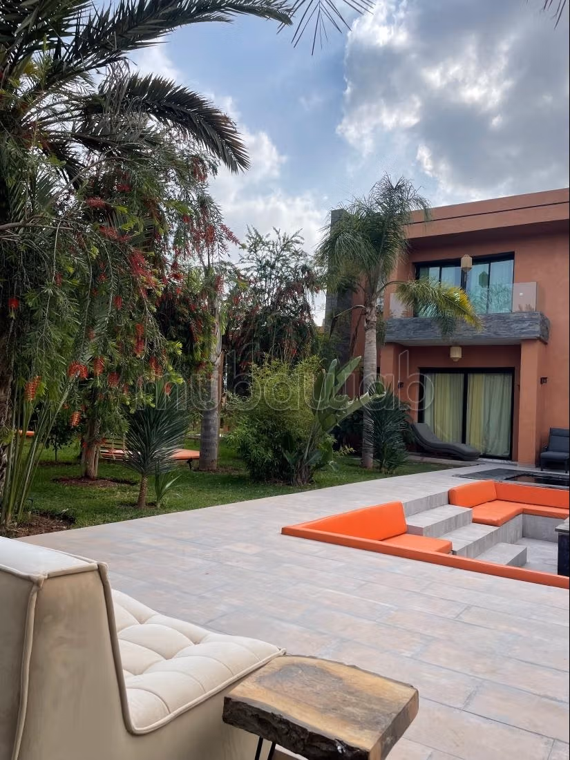 Modern Villa  Pool, Unique Setting,