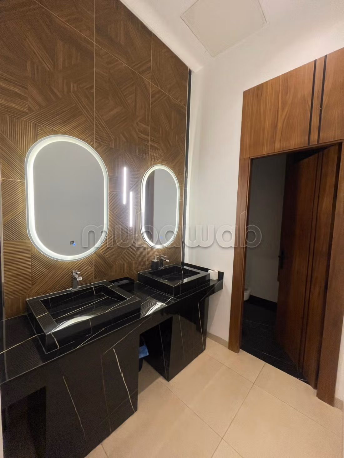 Luxury home for sale in Route Amizmiz. Large area 1000 m². Storage unit
