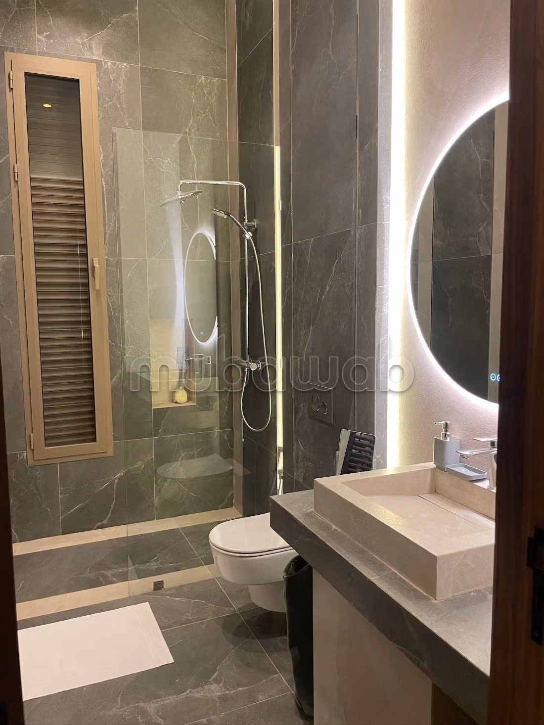 Luxury home for sale in Route Amizmiz. Large area 1000 m². Storage unit