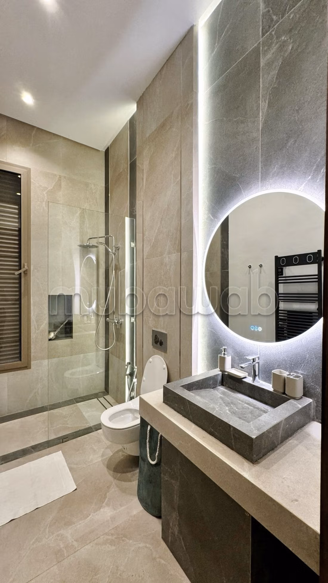 Luxury home for sale in Route Amizmiz. Large area 1000 m². Storage unit