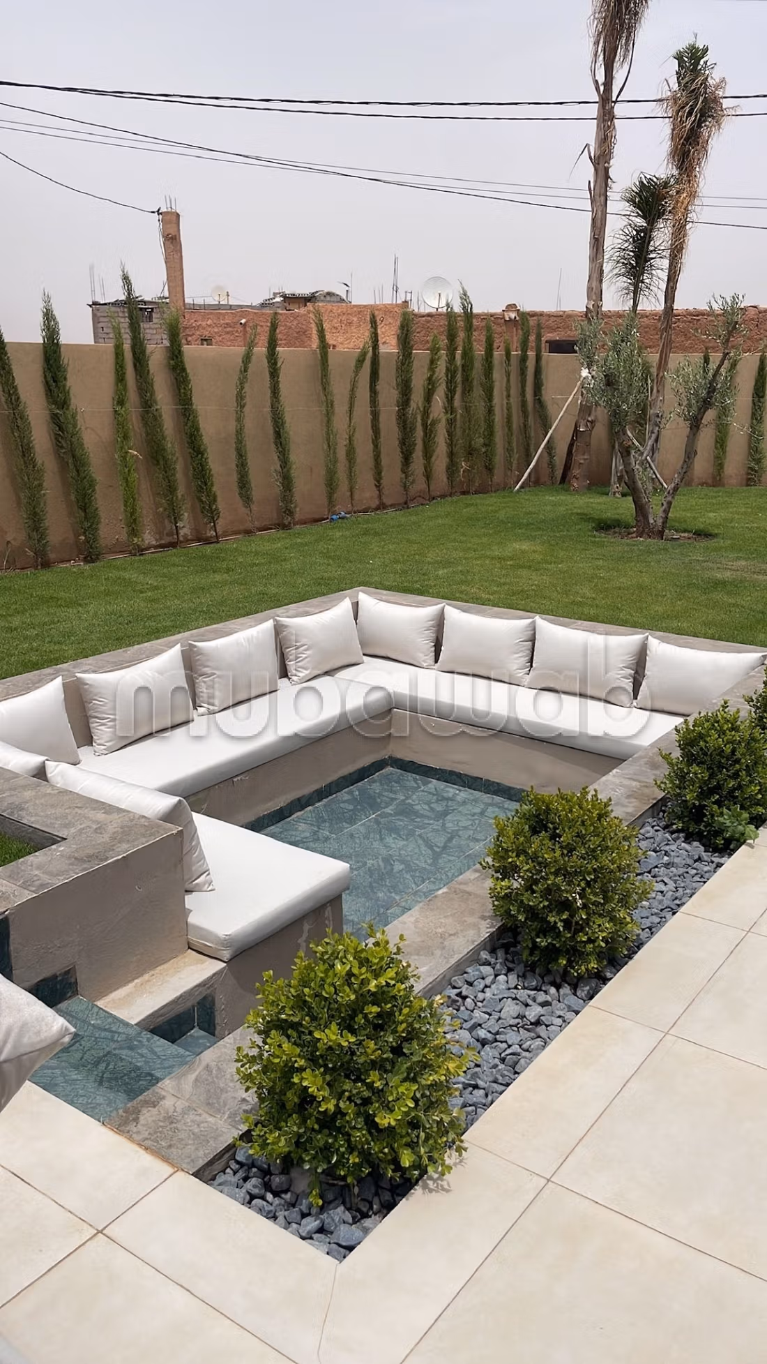 Luxury home for sale in Route Amizmiz. Large area 1000 m². Storage unit
