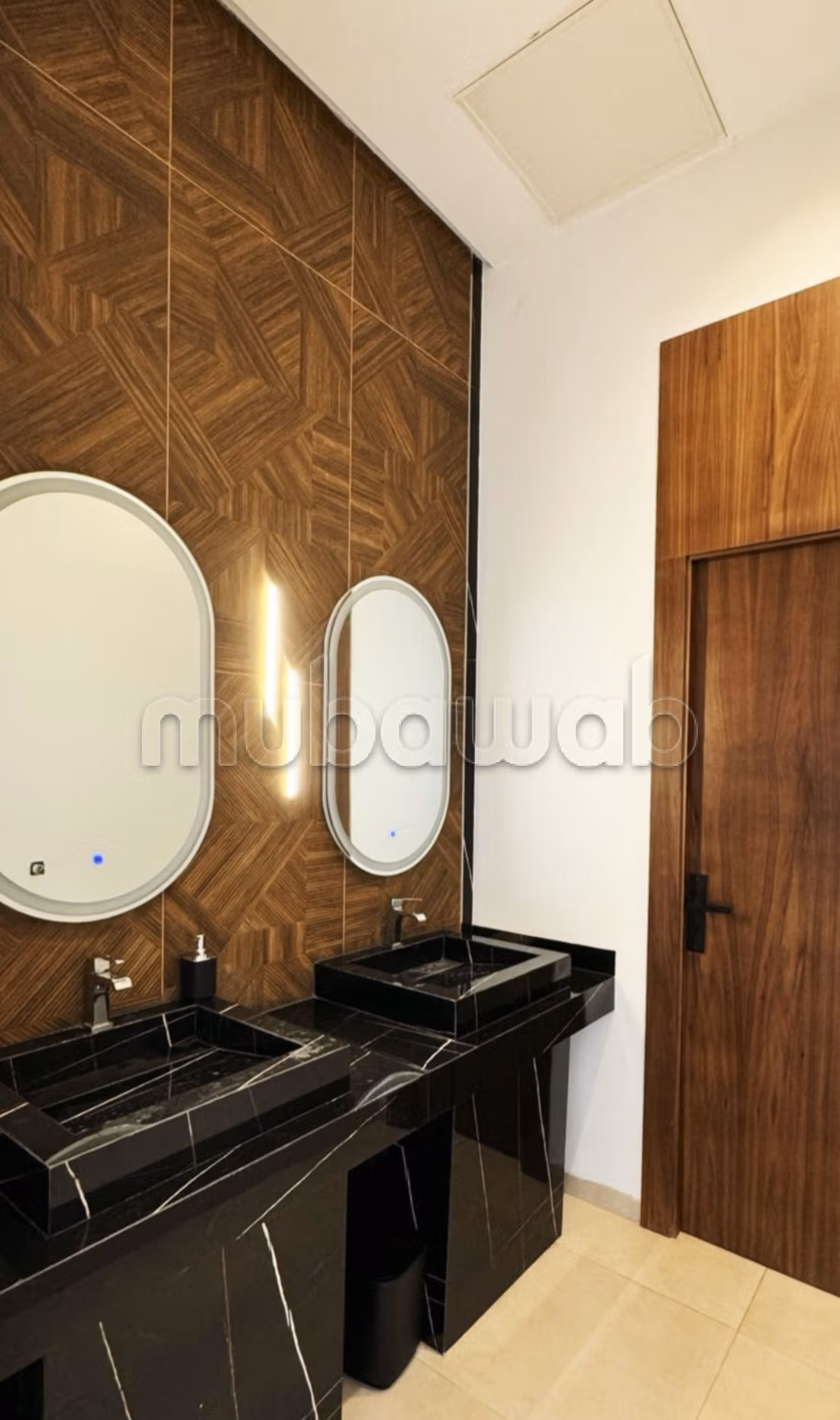 Luxury home for sale in Route Amizmiz. Large area 1000 m². Storage unit