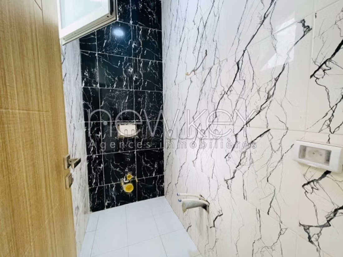 A vendre un duplex s4 à Gammarth village