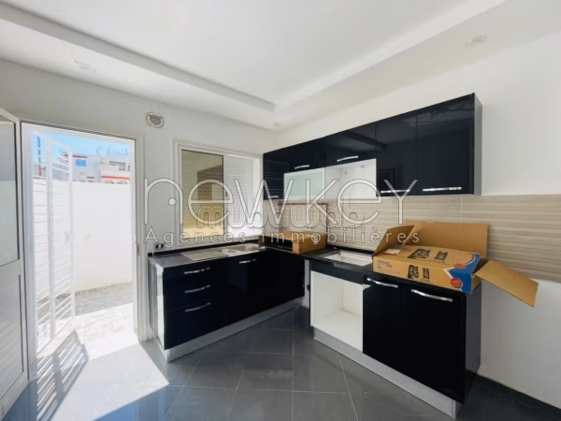 A vendre un duplex s4 à Gammarth village