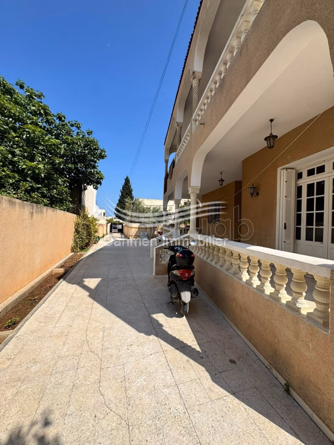 In vendita – Villa su 2 livelli a Khzema