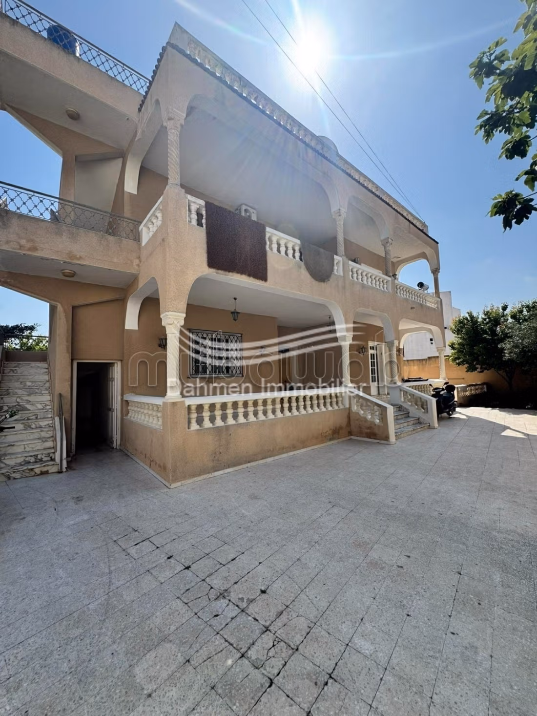 In vendita – Villa su 2 livelli a Khzema