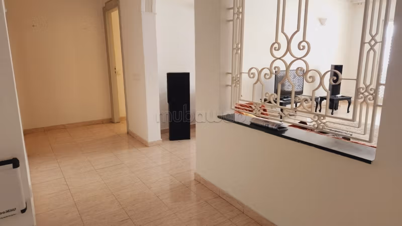 Zeer mooi leeg appartement in de Racinebuurt