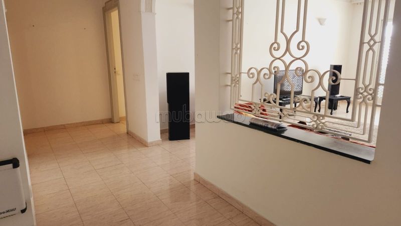 Bellissimo appartamento vuoto nel quartiere Racine