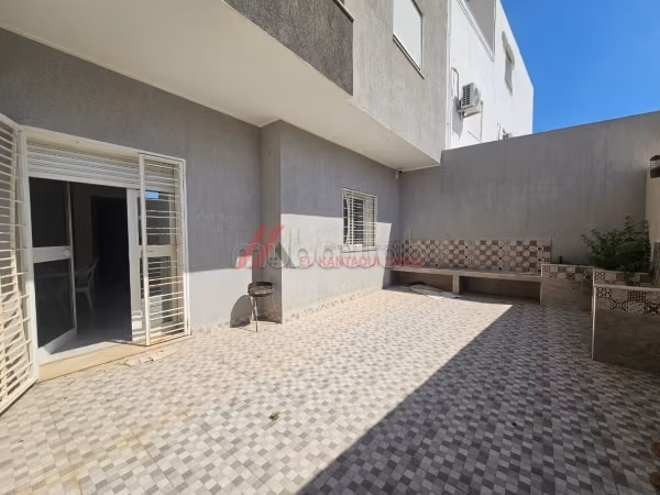 In affitto appartamento arredato al piano terra a Hammam Sousse