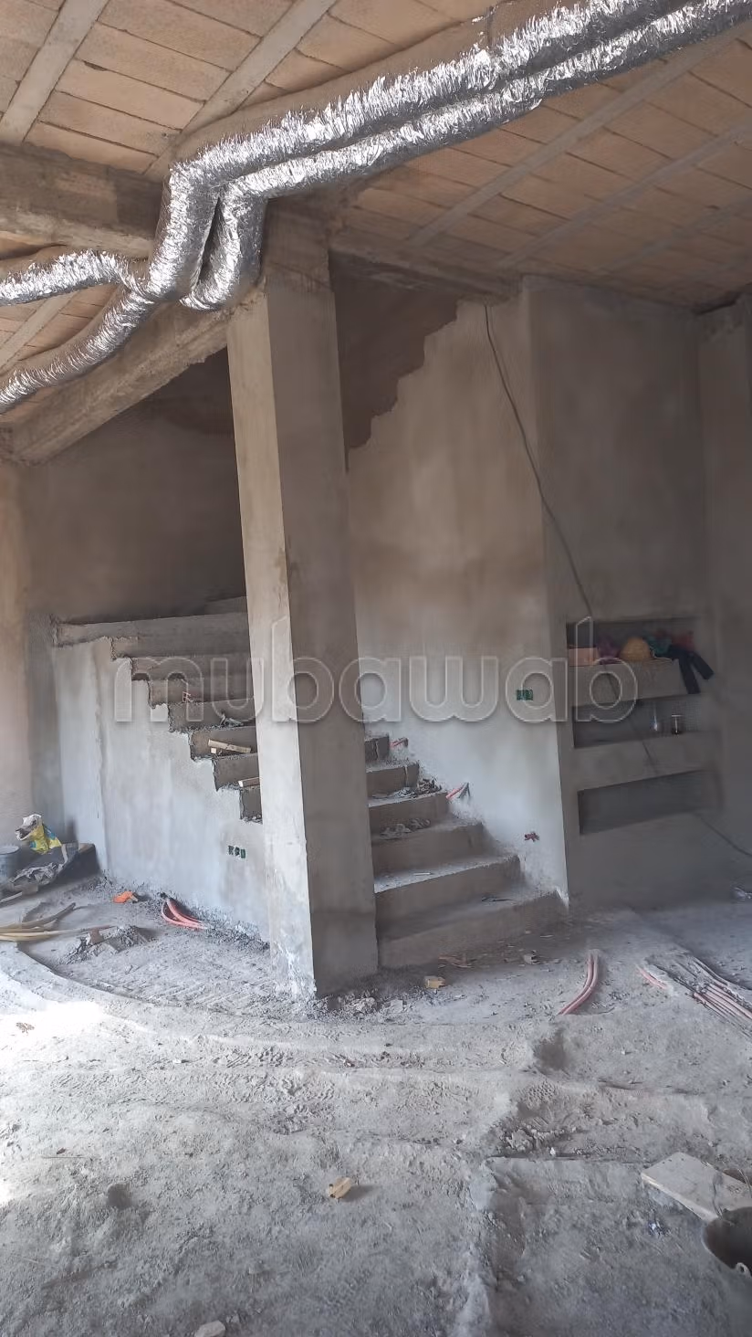 Villa semi terminada en venta