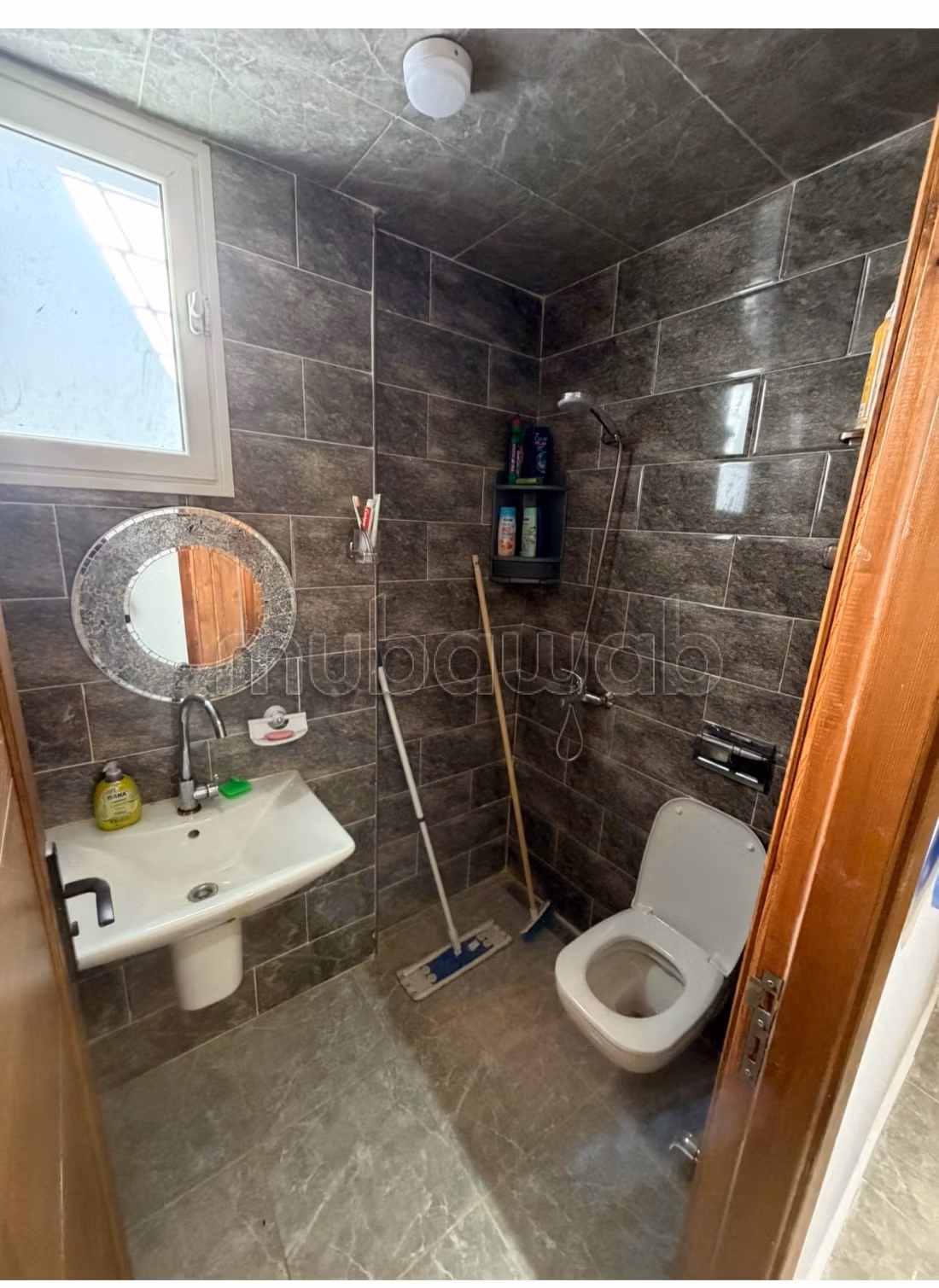 Apartments for rent in Cité El Agba. Surface area 65 m². Parking spaces and terrace