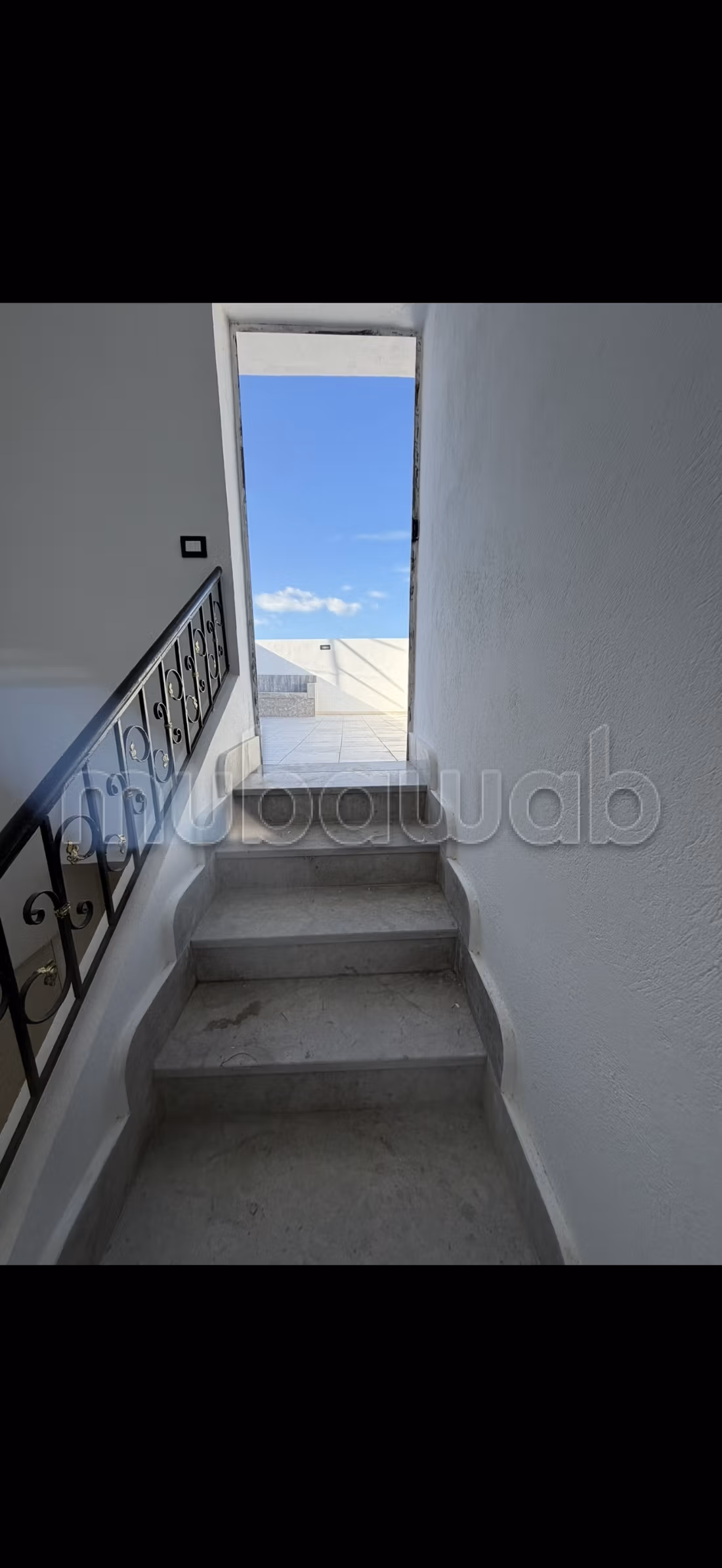 Apartments for rent in Cité El Agba. Surface area 65 m². Parking spaces and terrace