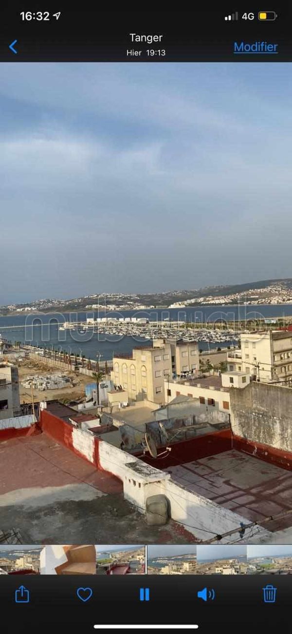 Maison titré à l'achat en Centre. Surface de 556 m². Belle vue sur mer