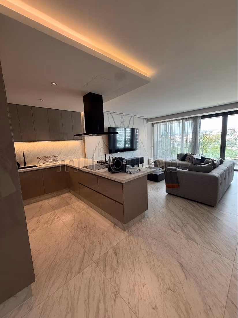 Bel appartement en location, avec vue mer — 3
