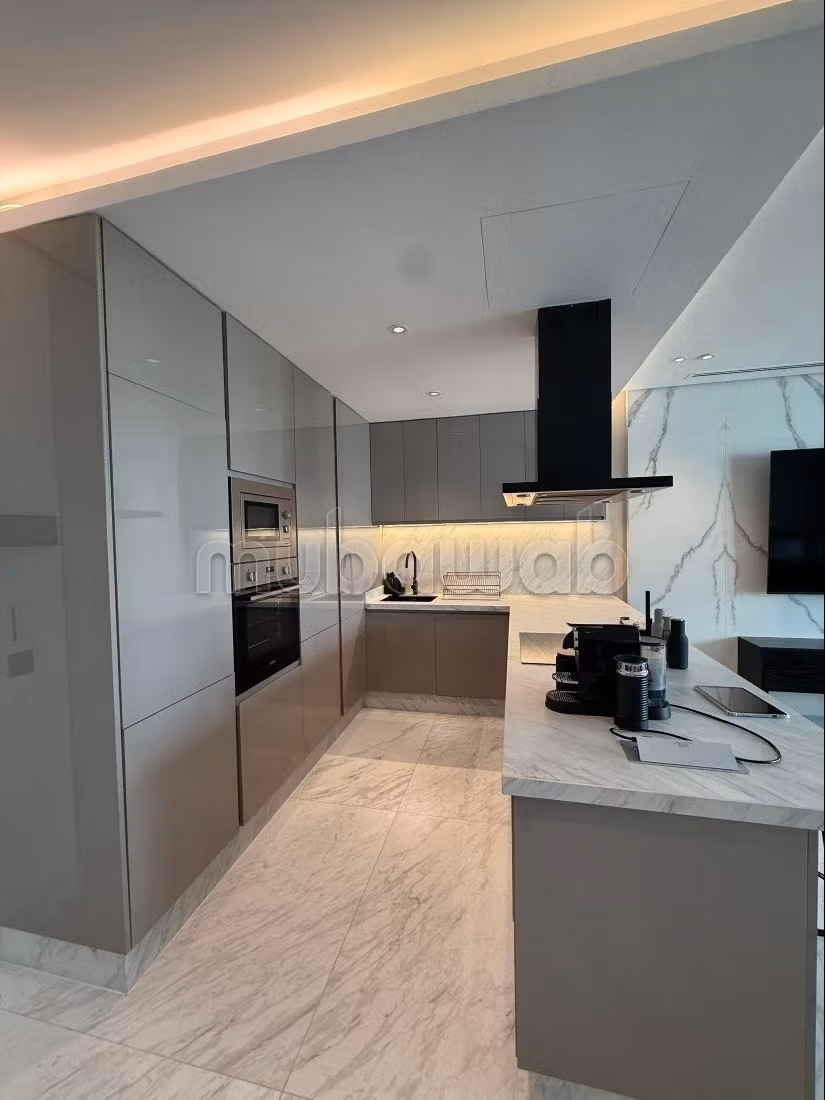 Bel appartement en location, avec vue mer — 4
