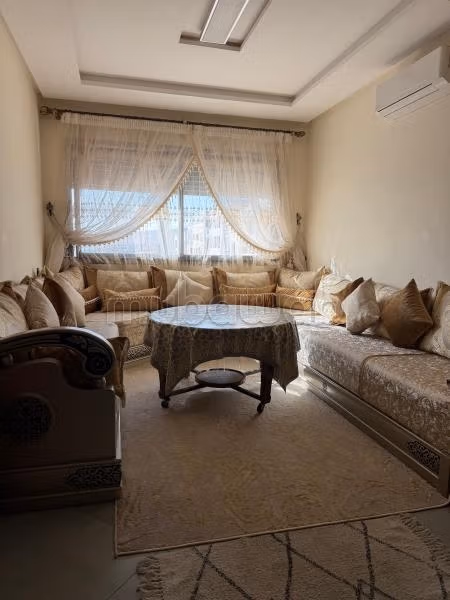 Bonito piso en venta en Hay Mohammadi. 2 hermosas habitaciones. Salón tradicional, antena parabólica general