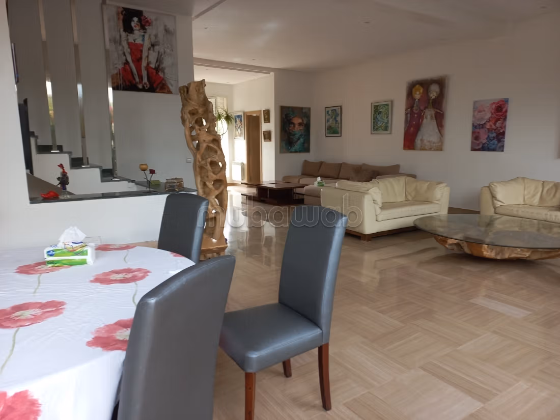 Villa a la location vide a ain Diab 30000dh