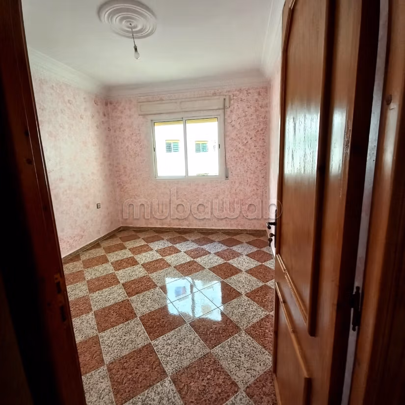 Appartement 74 métre ascenseur syndic. 
Déclaration 10%