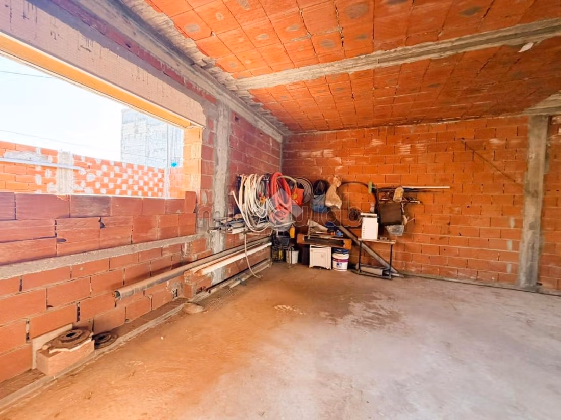 Unfinished villa for sale