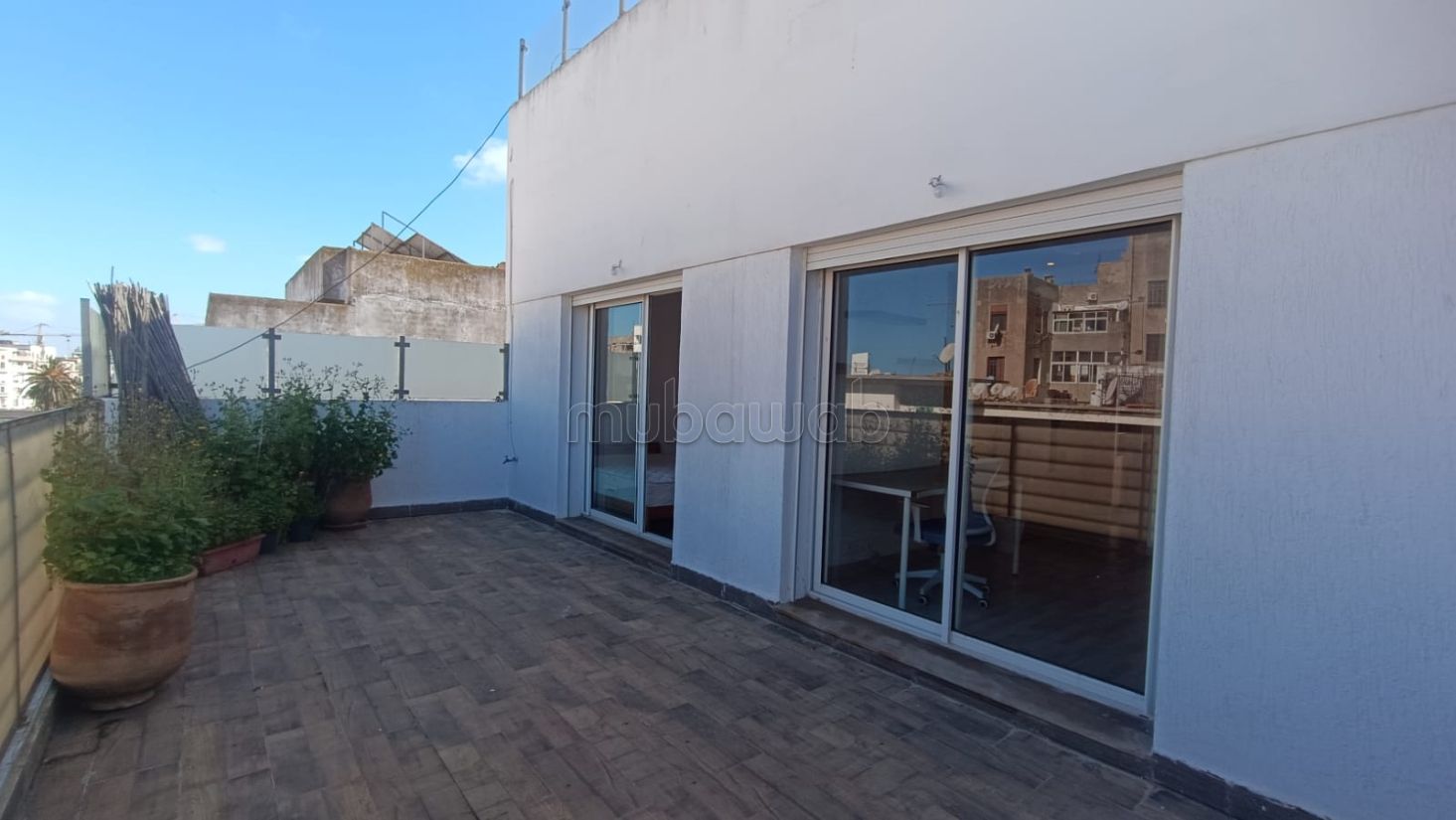 A Vendre Duplex 178 m2 
Rooftop 47 m2