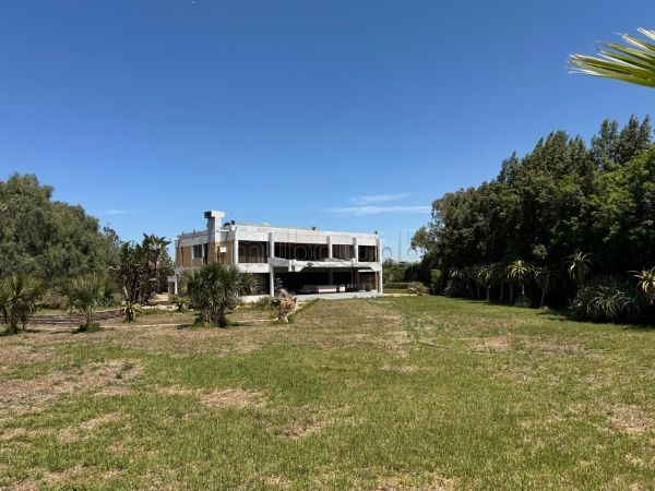 A vendre à Labissa une belle villa d'architecte