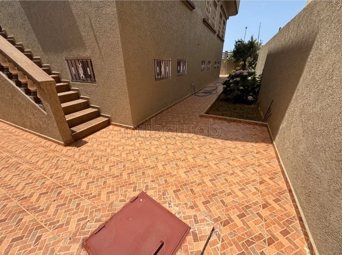 Villa 3 façades à vendre à Asilah