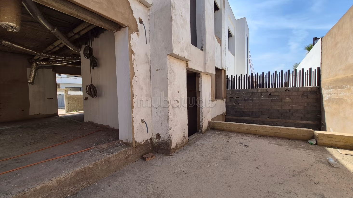 A vendre Villa 420m2 semi finie Bouskoura