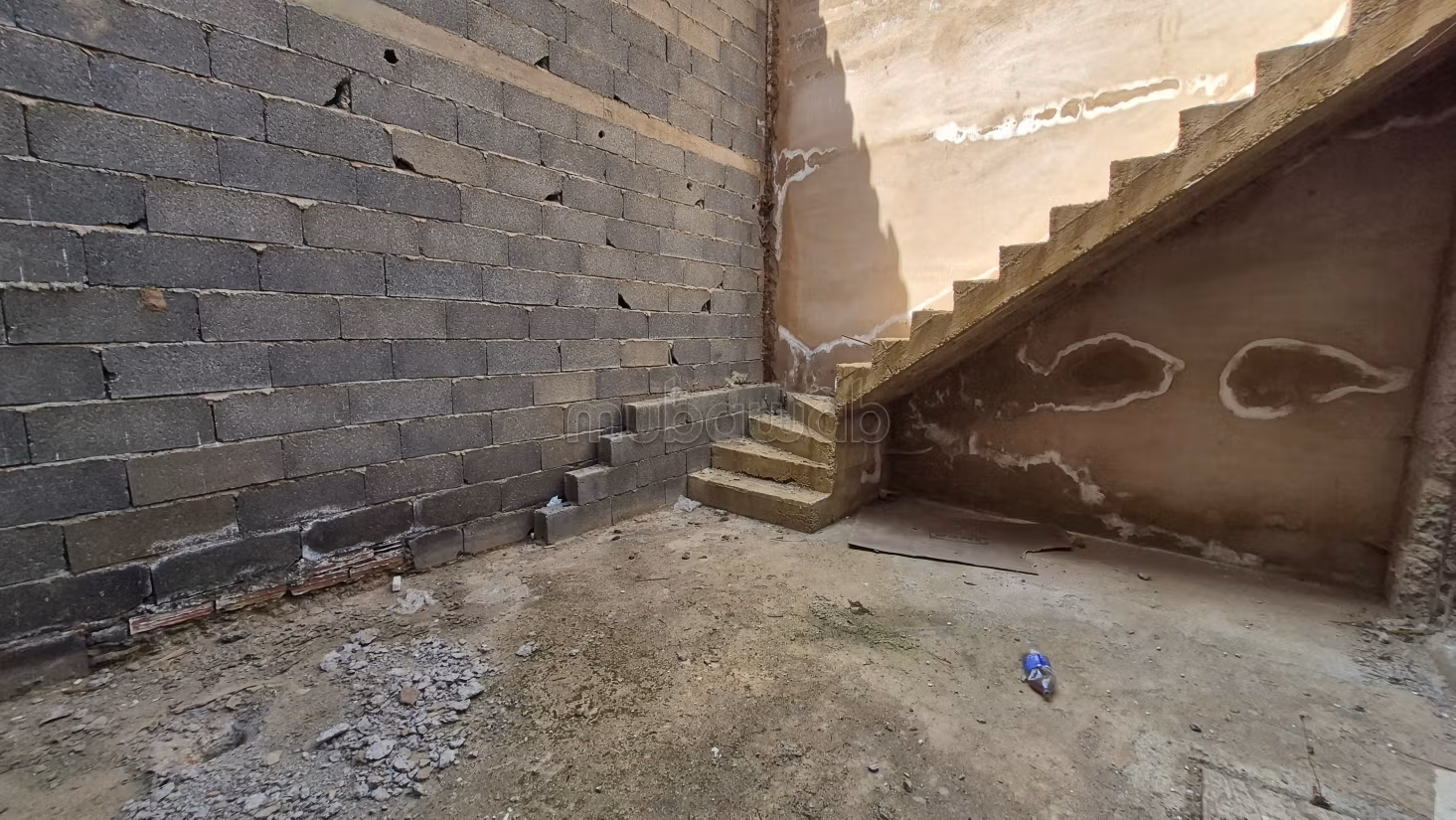 A vendre Villa 420m2 semi finie Bouskoura