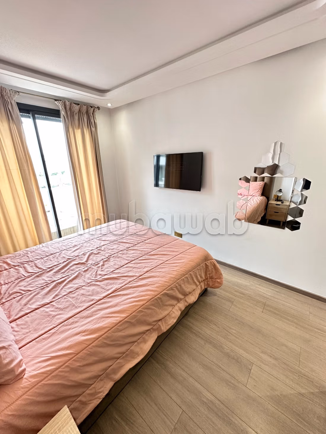Superbe appartement à louer à Les princesses.
Surface totale 55 m².
Bien meublé