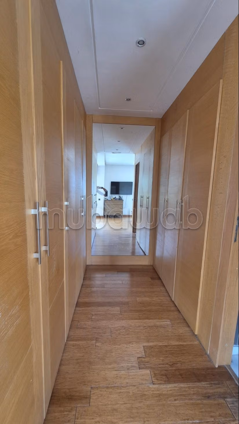 A vendre villa moderne 500m2 Bouskoura