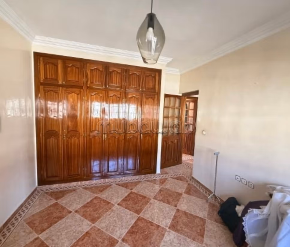Villa à vendre à Hay Riad – 340 m², Fort potentiel