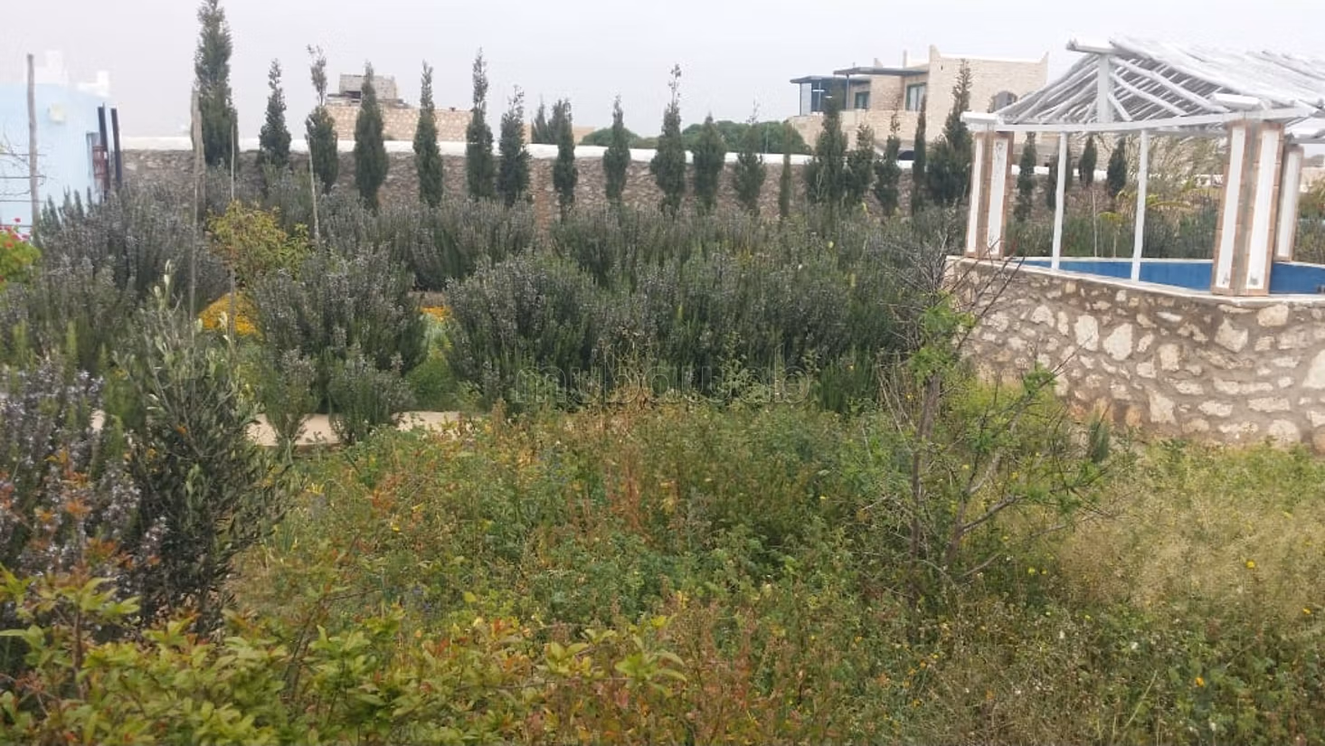 Superbe villa à vendre à Moulay Bouzerktoun, dans un village côtier