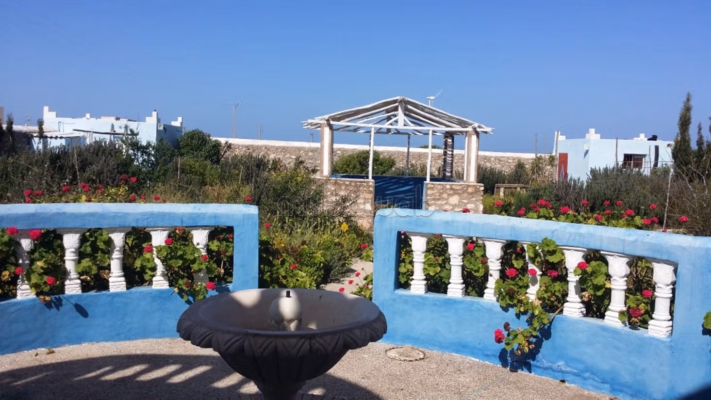 Superbe villa à vendre à Moulay Bouzerktoun, dans un village côtier