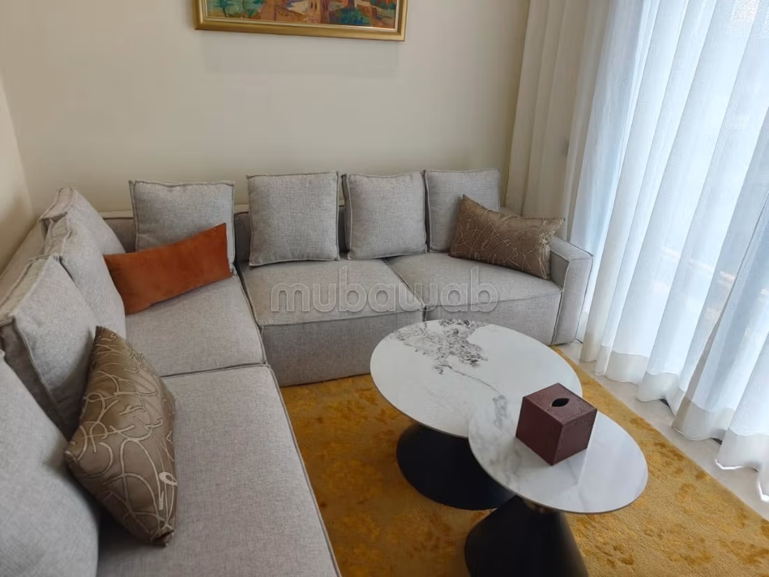 Appartement en location à Ville Verte. 5 pièces. Bien meublé
