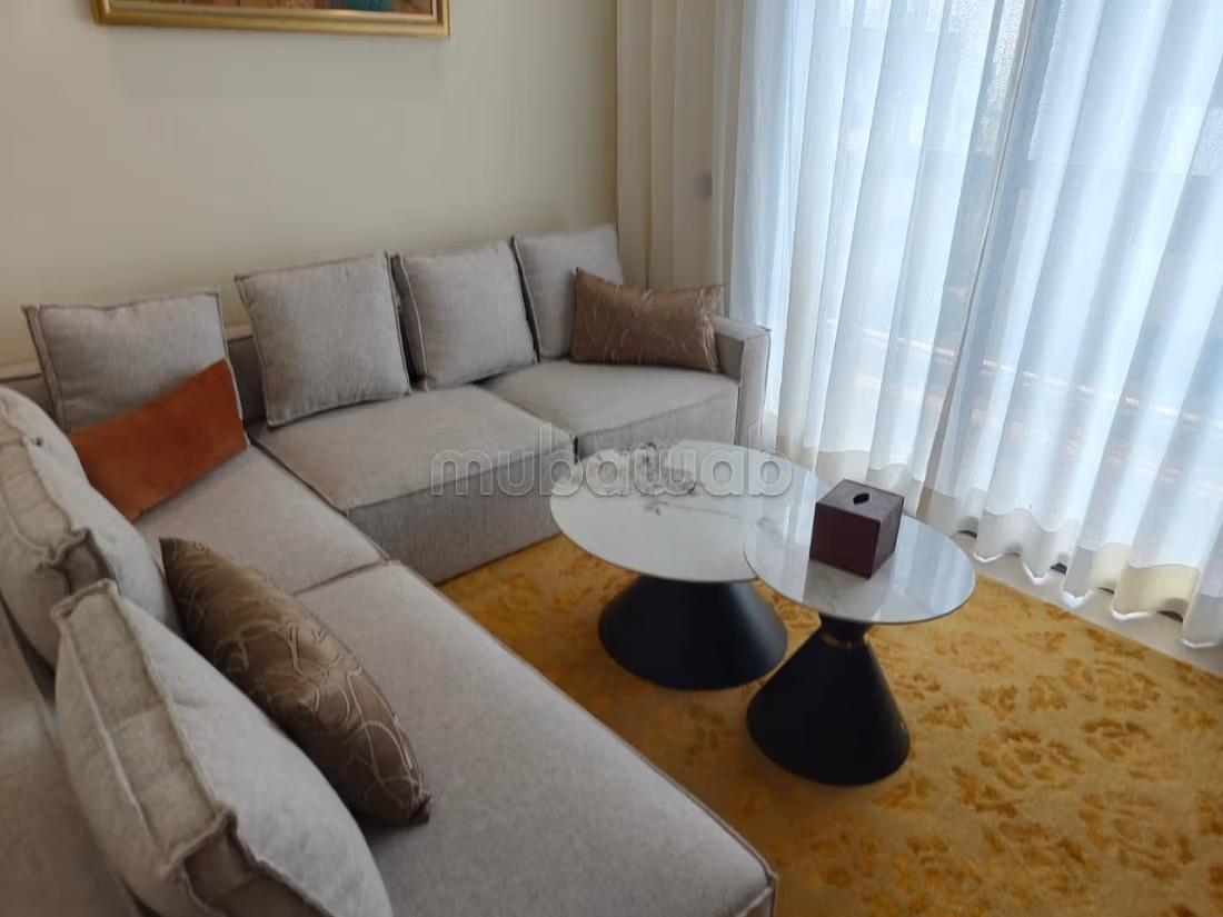 Appartement en location à Ville Verte. 5 pièces. Bien meublé