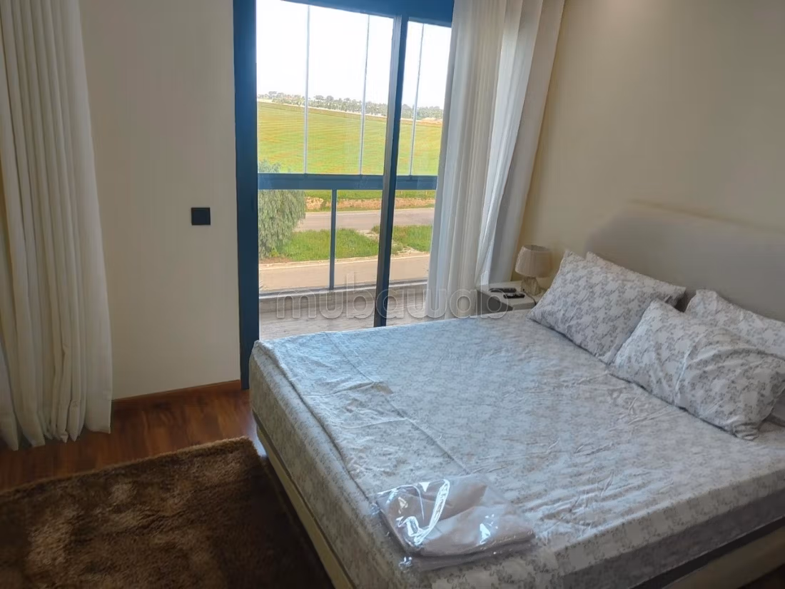 Appartement en location à Ville Verte. 5 pièces. Bien meublé