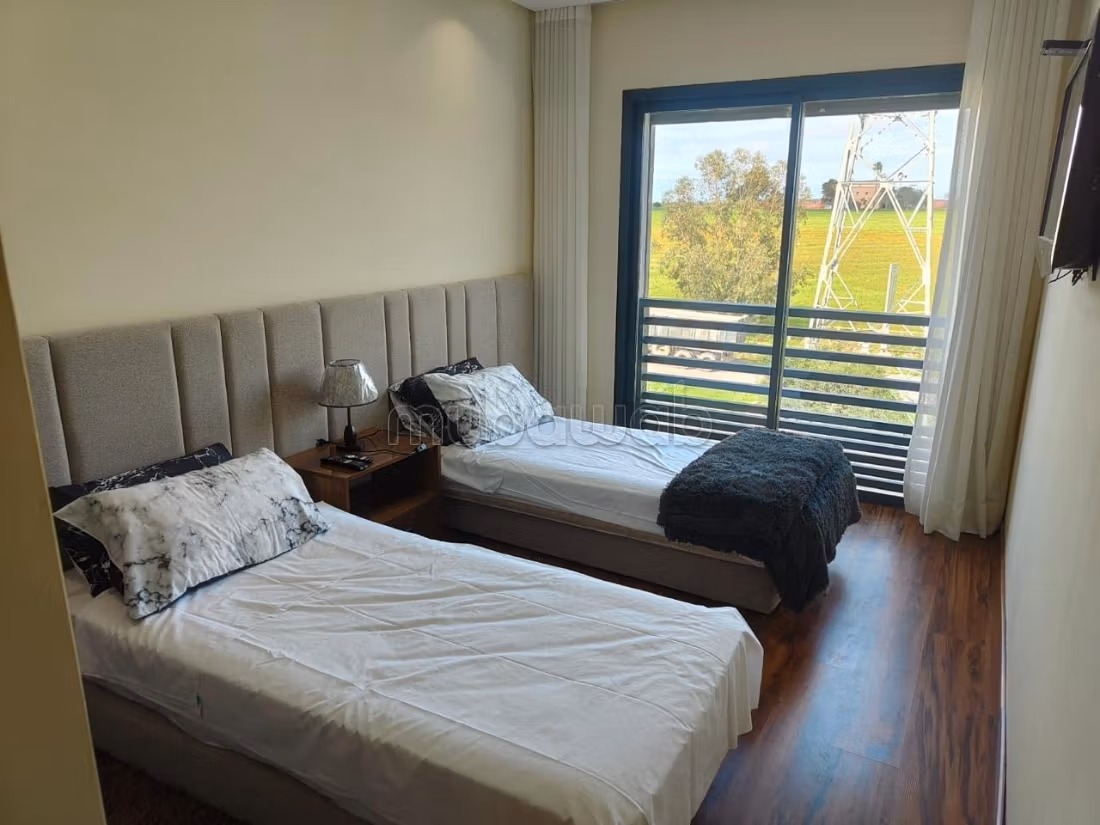 Appartement en location à Ville Verte. 5 pièces. Bien meublé