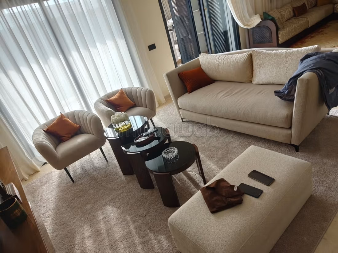 Appartement en location à Ville Verte. 5 pièces. Bien meublé