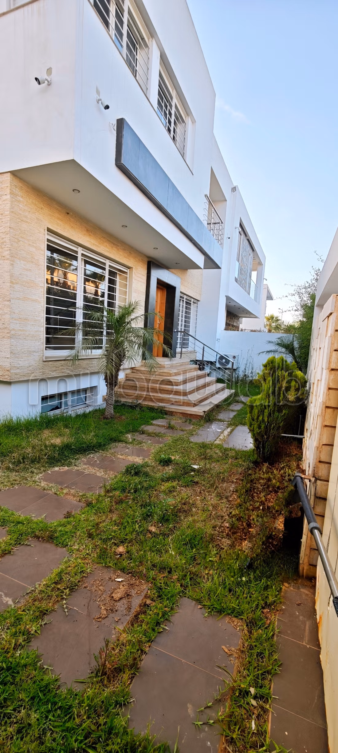 Villa meublée avec piscine à louer – Hay Riad, Rabat