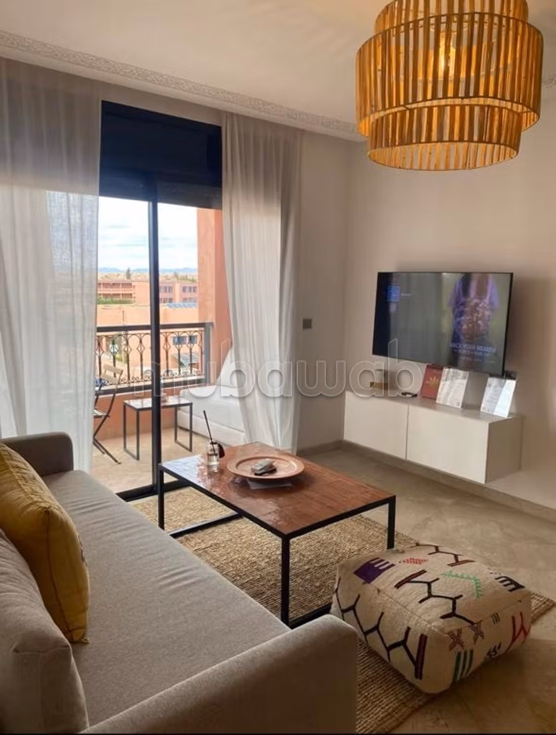 À VENDRE – Studio refait à neuf, Victor Hugo — 2