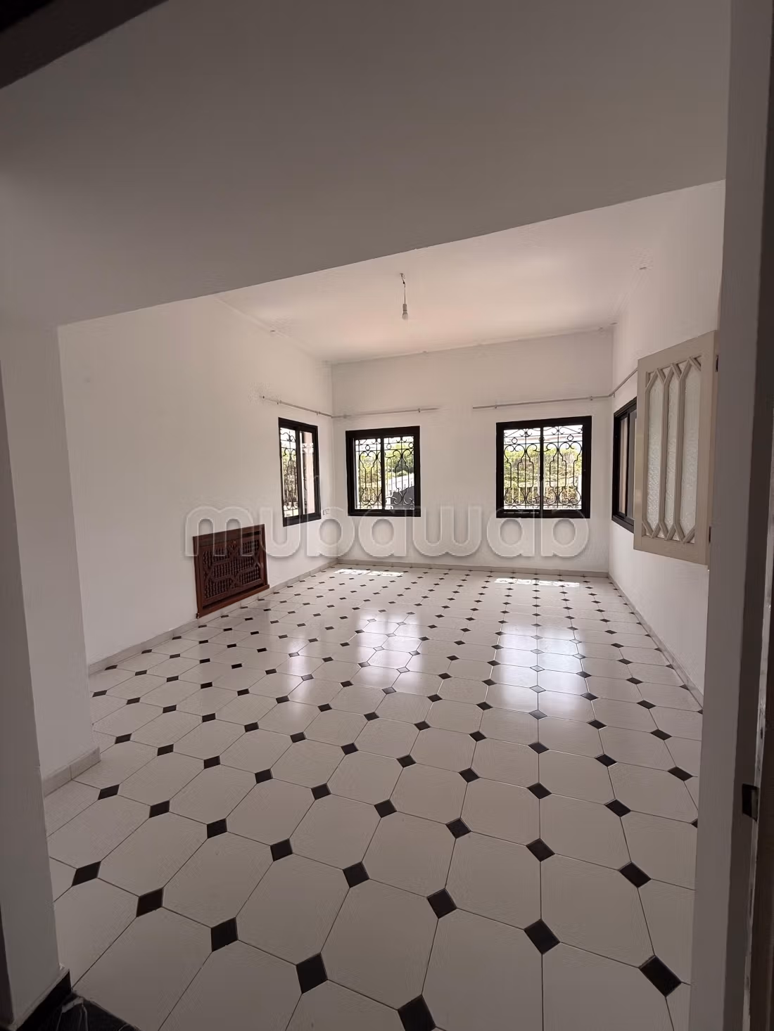 Magnifica casa di lusso in affitto a Riyad. Superficie di 1000 m². Riscaldamento e porta blindata