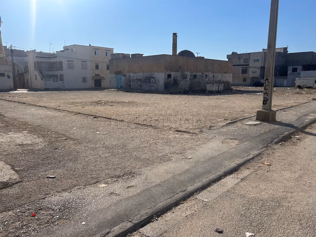 Land for sale in Ezzouhour Area 906 m²